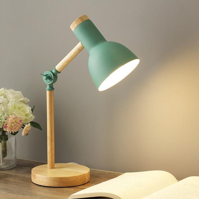 Träskandinavisk Bordslampa - LumiNord