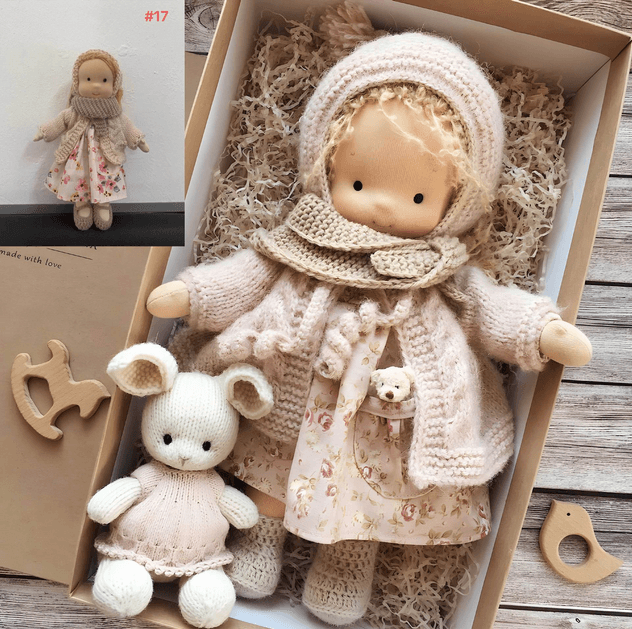 Handgjord Vinter Waldorf Kramdocka – Poppi