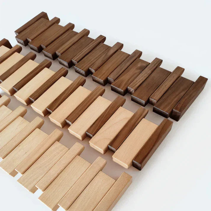 Primo | Trä Piano Klädhängare | Elegant Design | Hållbart Trä