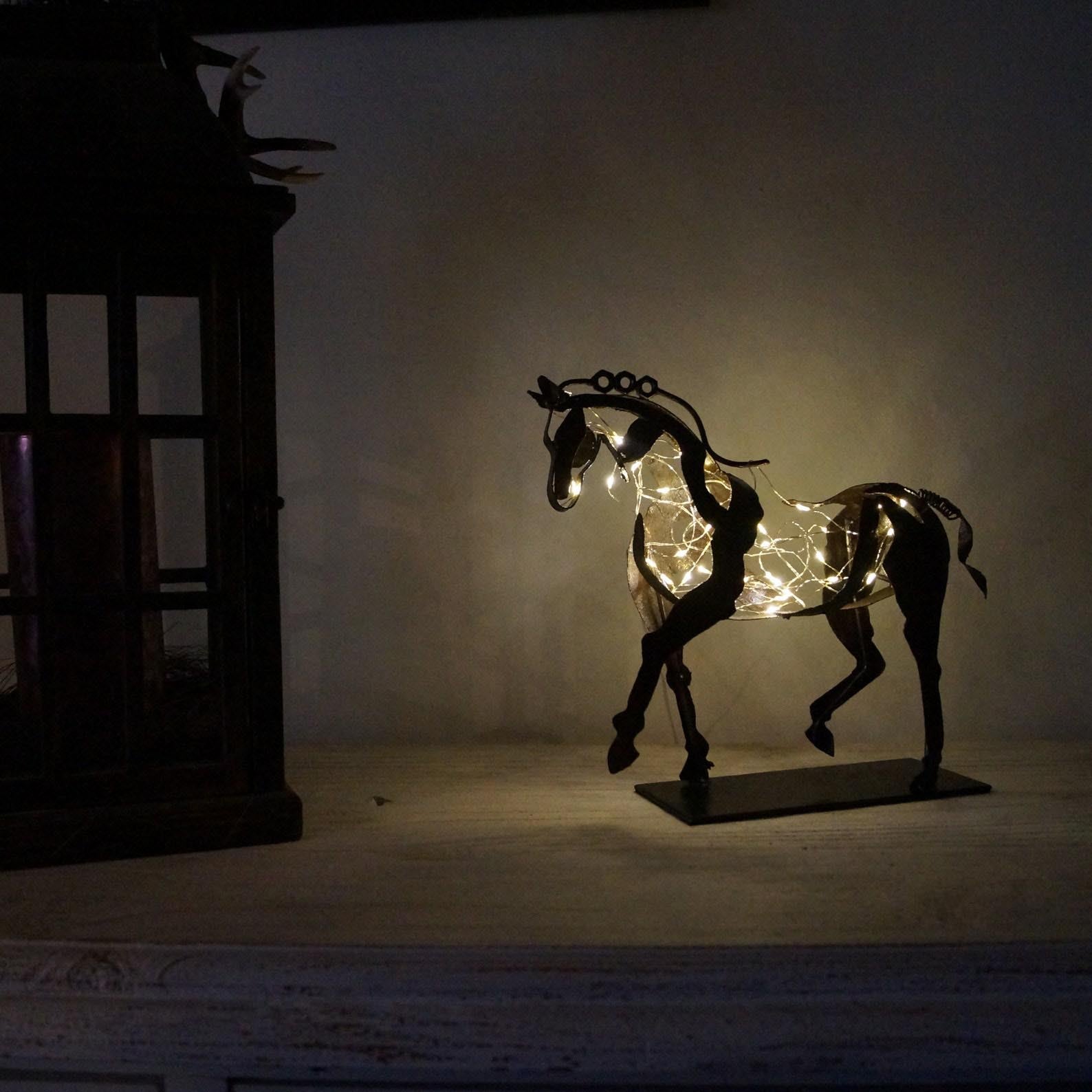 Hantverkad Hästfigur – Ferro