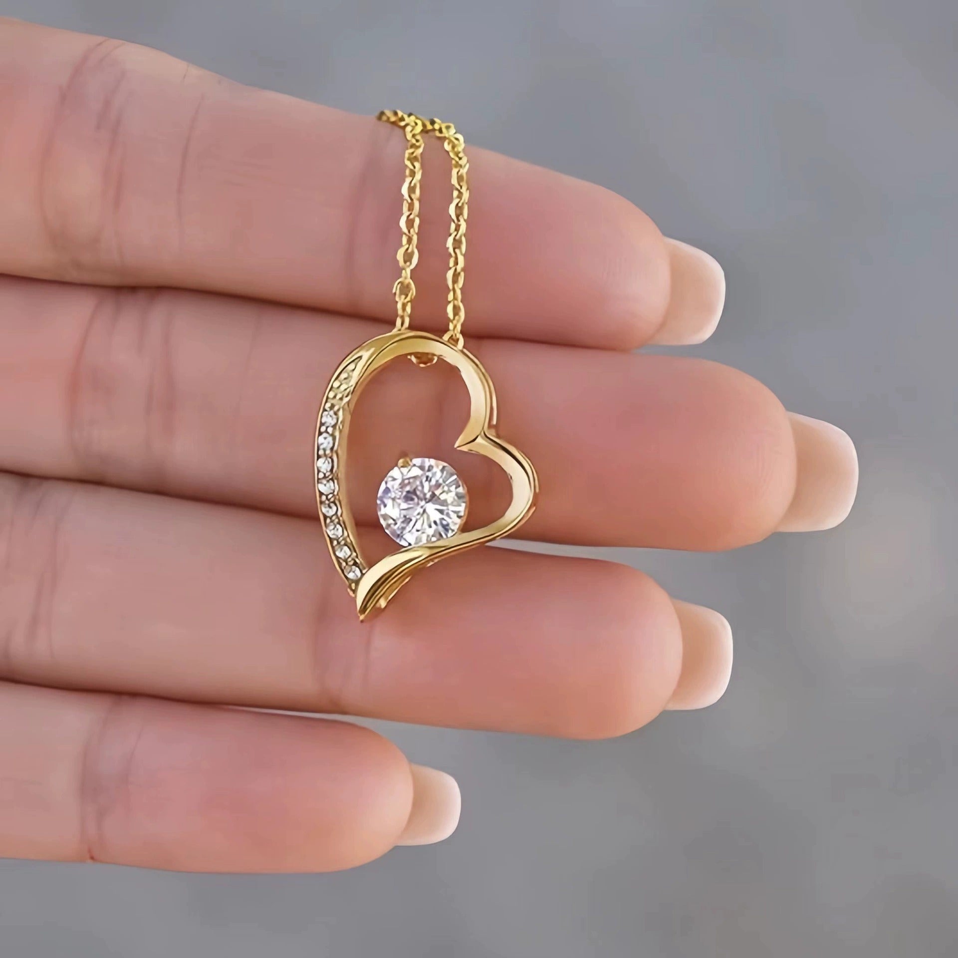 TimelessLove Halsband | Hjärta Form | Elegant Zirkonia Design