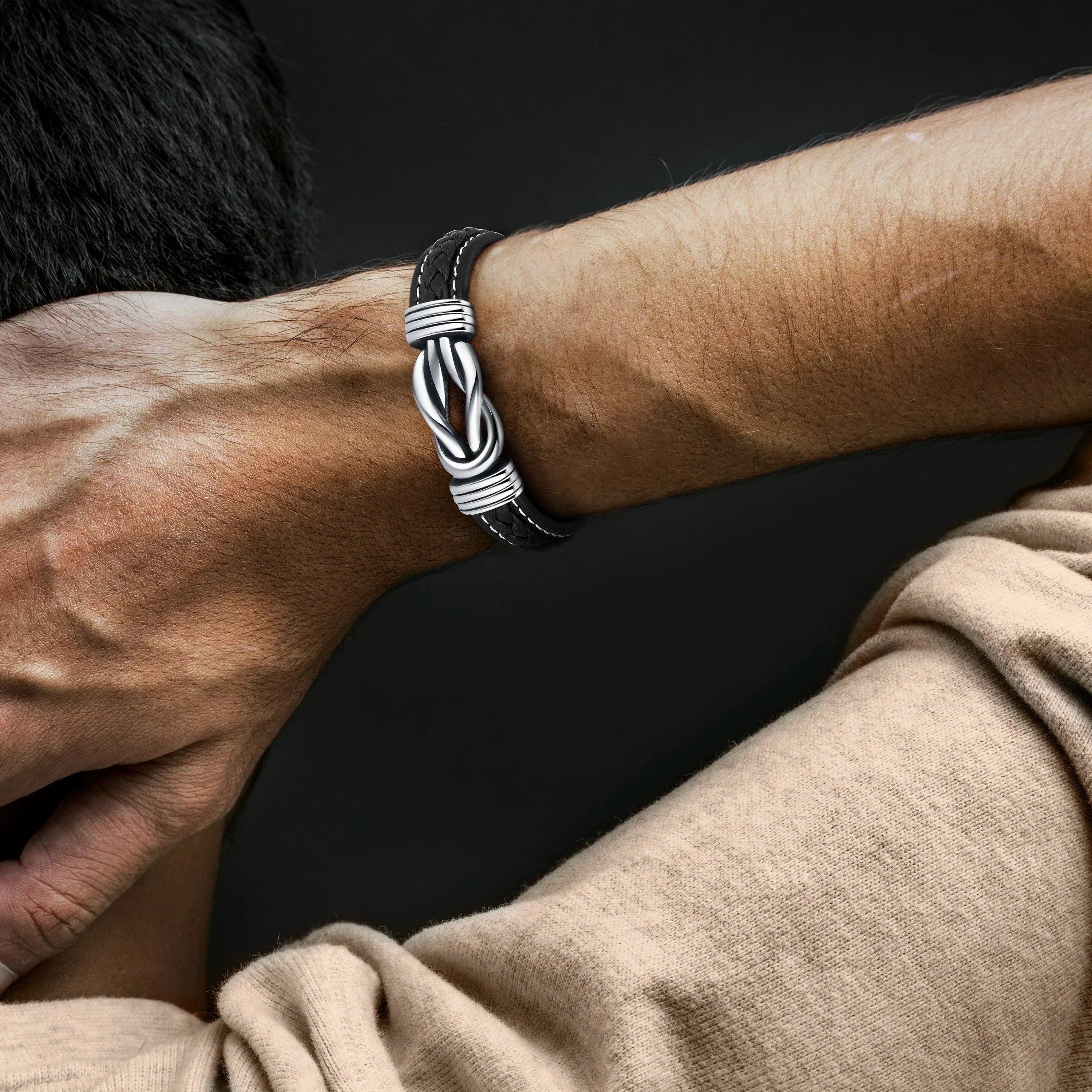 Infinity Läderarmband - Betydelsefull Gåva