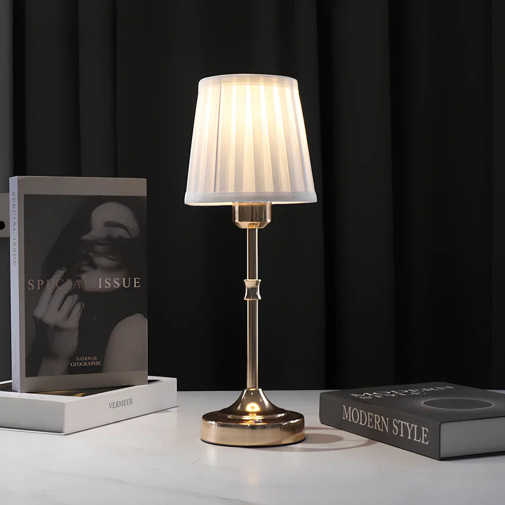 Klassisk Bordslampa | Trådlös | Med Tre Ljusstyrkor