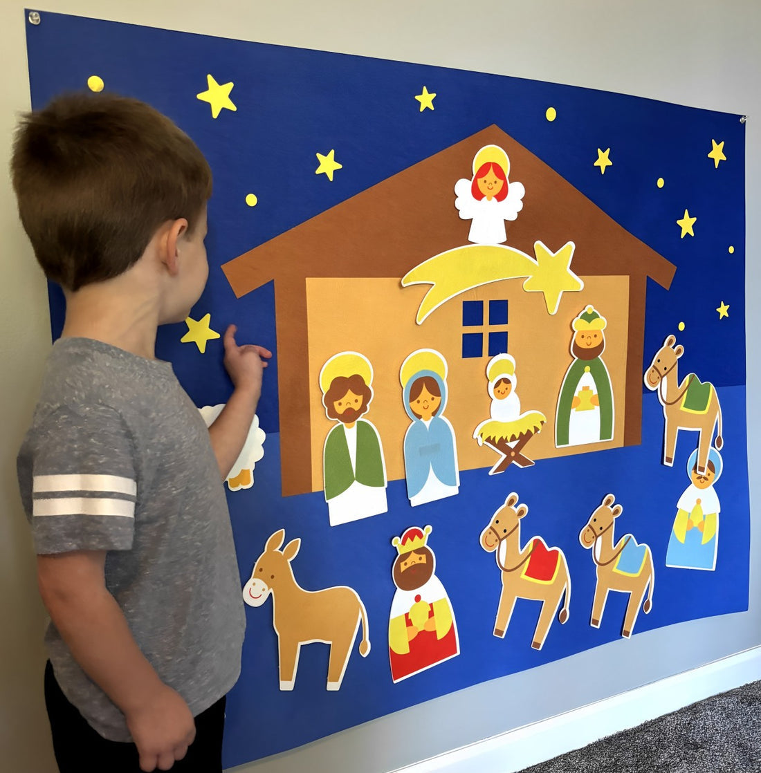 Filtat Vinterjulkrubba för Delad Glädje och Tradition – KinderKerst