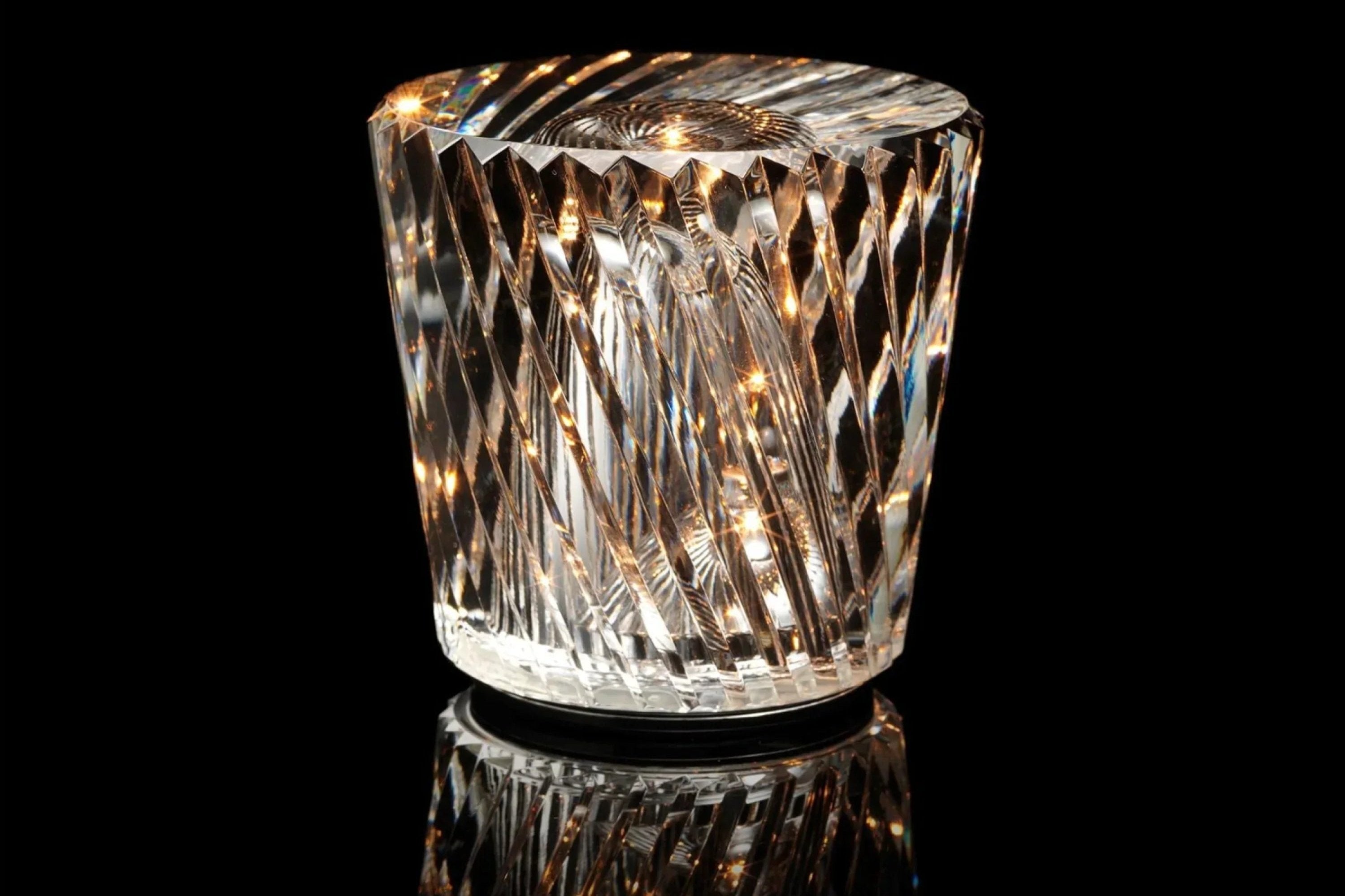 Lyxig Uppladdningsbar Diamantkristall Bordslampa – Lumière Diamant