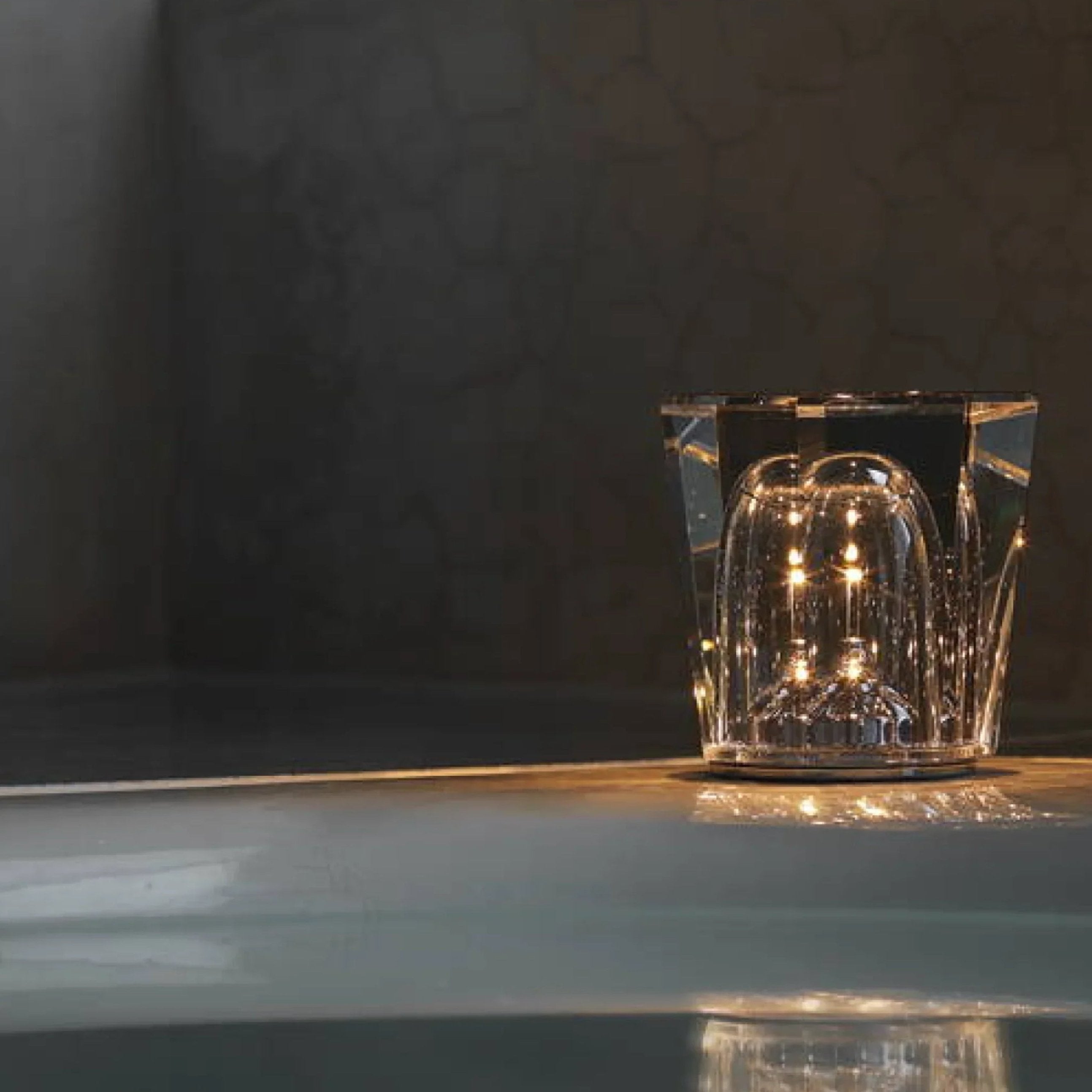 Lyxig Uppladdningsbar Diamantkristall Bordslampa – Lumière Diamant