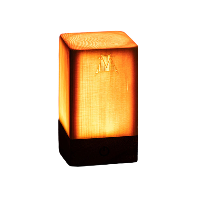 Stilren LED Bordslampa – WoodGlow