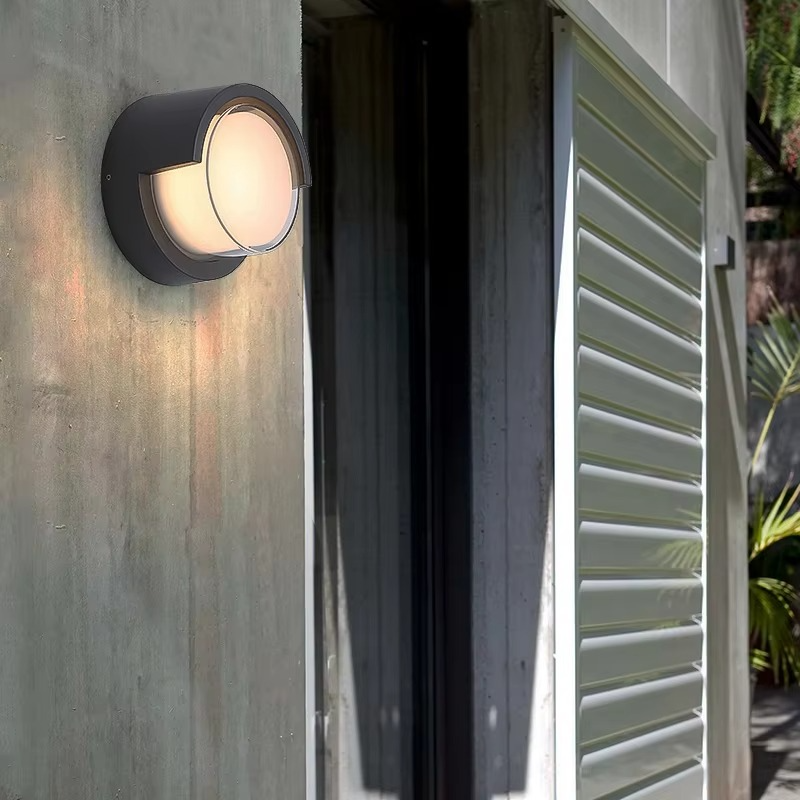 Utomhus Vägglampa med Rörelsesensor – Modern Design
