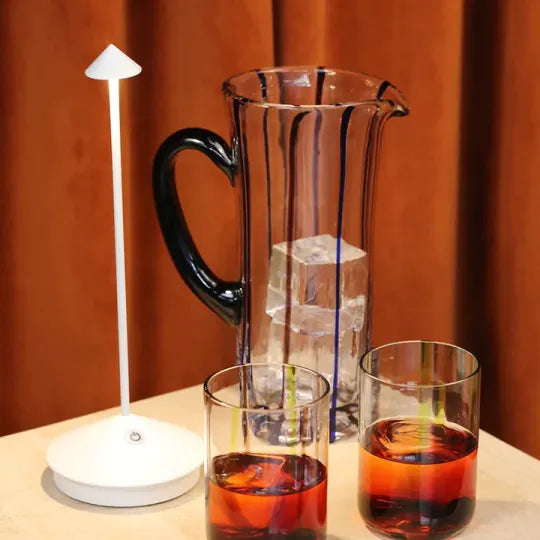 Nordisk design LED bordslampa - Vattentät och dimbar