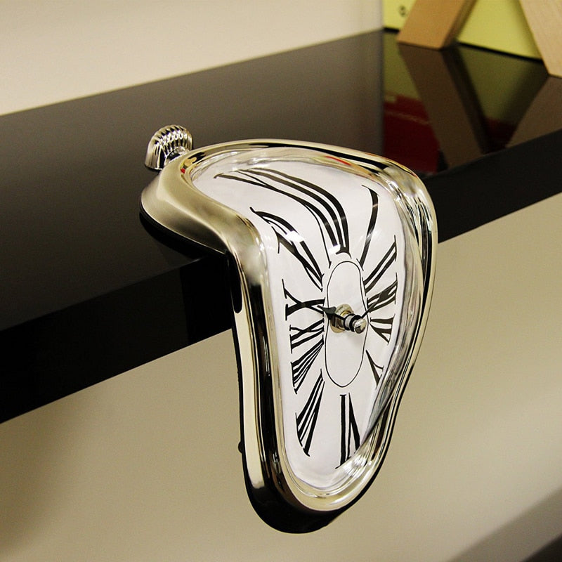 PrestigeTime Surreal Väggklocka | Modern Konstklocka med Salvador Dalí-Inspirerad Design