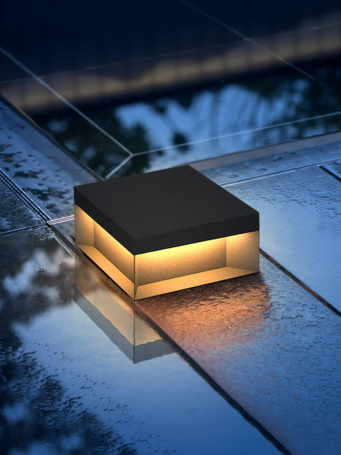 Robust Solight Solvägglampa | Väderbeständig och Effektiv