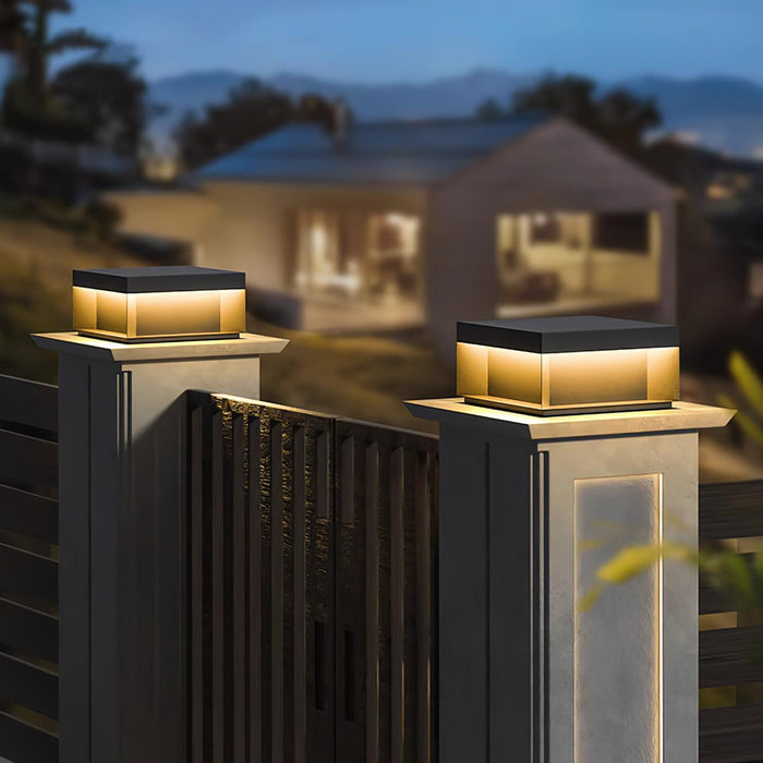 Robust Solight Solvägglampa | Väderbeständig och Effektiv