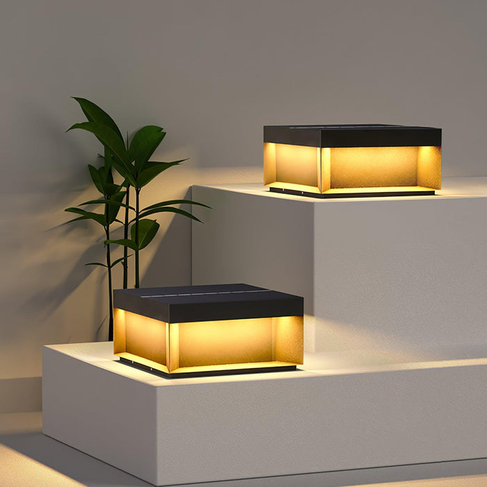 Robust Solight Solvägglampa | Väderbeständig och Effektiv