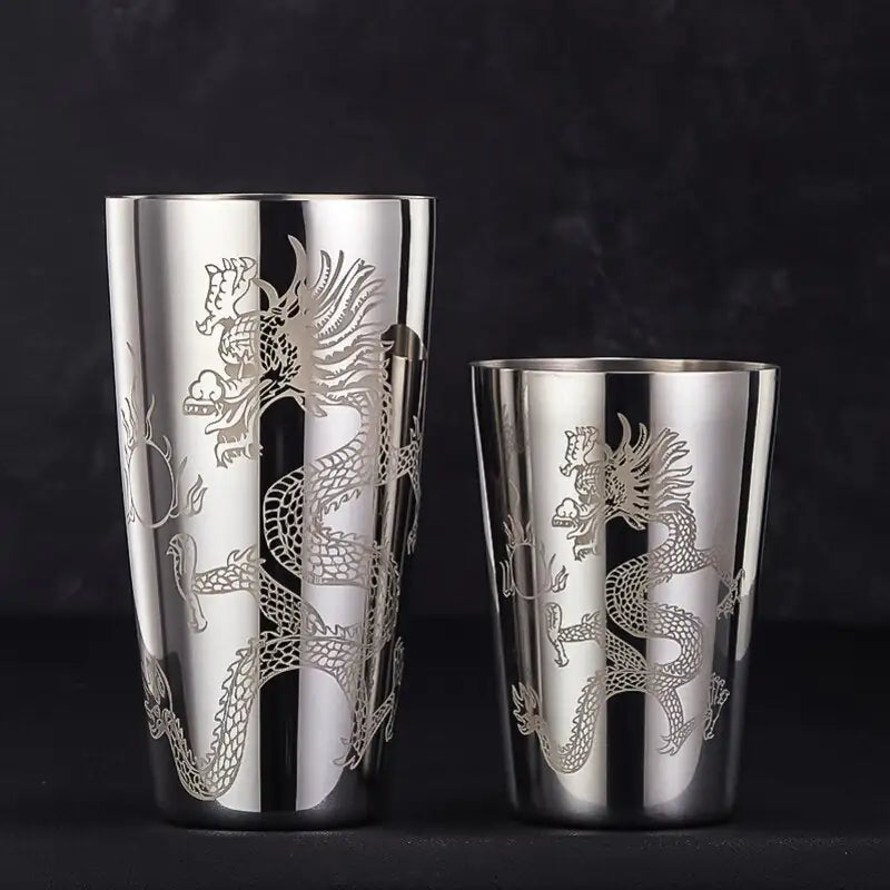 Graverad Cocktail Shaker – Mixaro