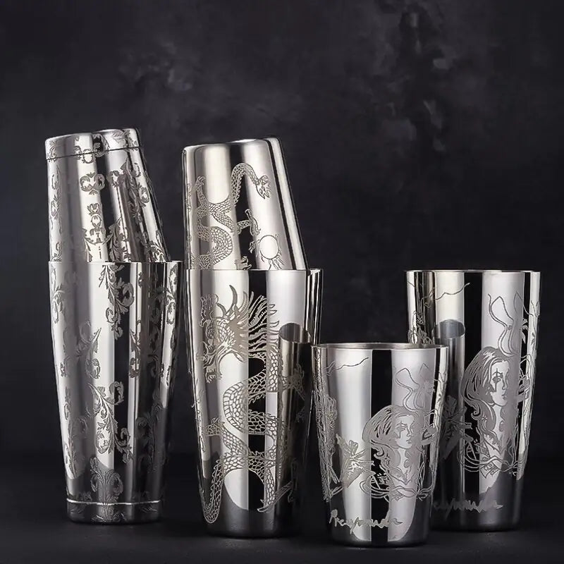 Graverad Cocktail Shaker – Mixaro