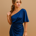Elena Maroux – Tidlös slim-fit klänning för kvinnor med elegant minimalistisk stil